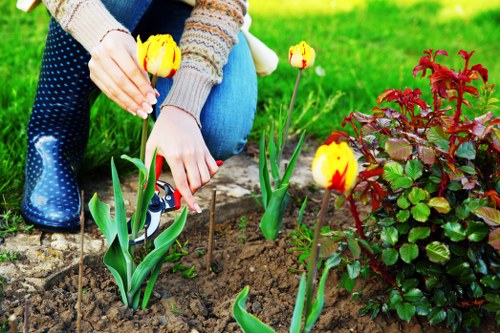 Load-based and cubic-yard garden waste rate example in Hampton